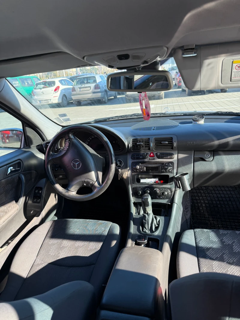 Mercedes-Benz C 200, снимка 11 - Автомобили и джипове - 52853397