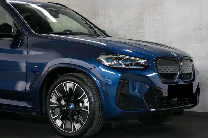 BMW iX3 M-Sport, снимка 3 - Автомобили и джипове - 53002574