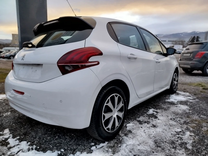 Peugeot 208 1.6HDI-140хил.км., снимка 5 - Автомобили и джипове - 53047299