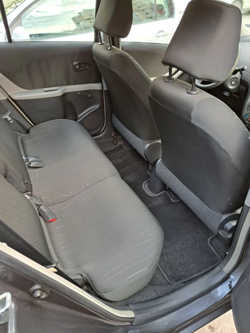 Toyota Yaris, снимка 8 - Автомобили и джипове - 53261927