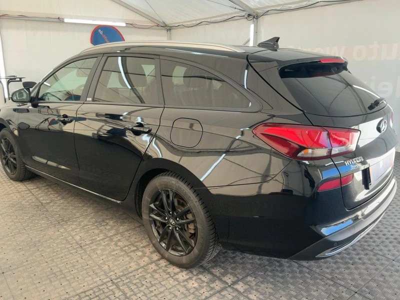 Hyundai I30 1.6 CRDi, снимка 3 - Автомобили и джипове - 53789014