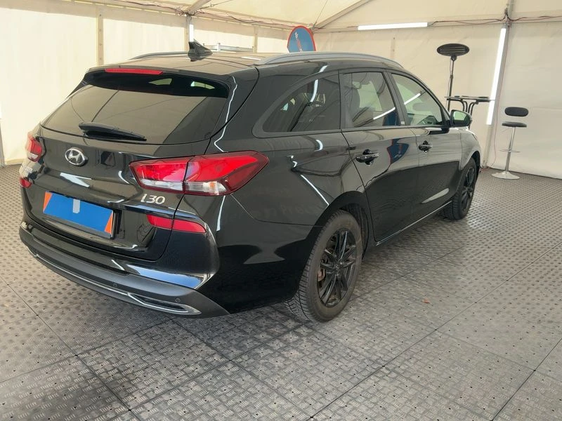 Hyundai I30 1.6 CRDi, снимка 4 - Автомобили и джипове - 53789014