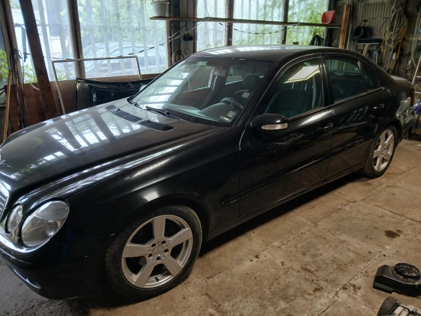 Mercedes-Benz E 220, снимка 1
