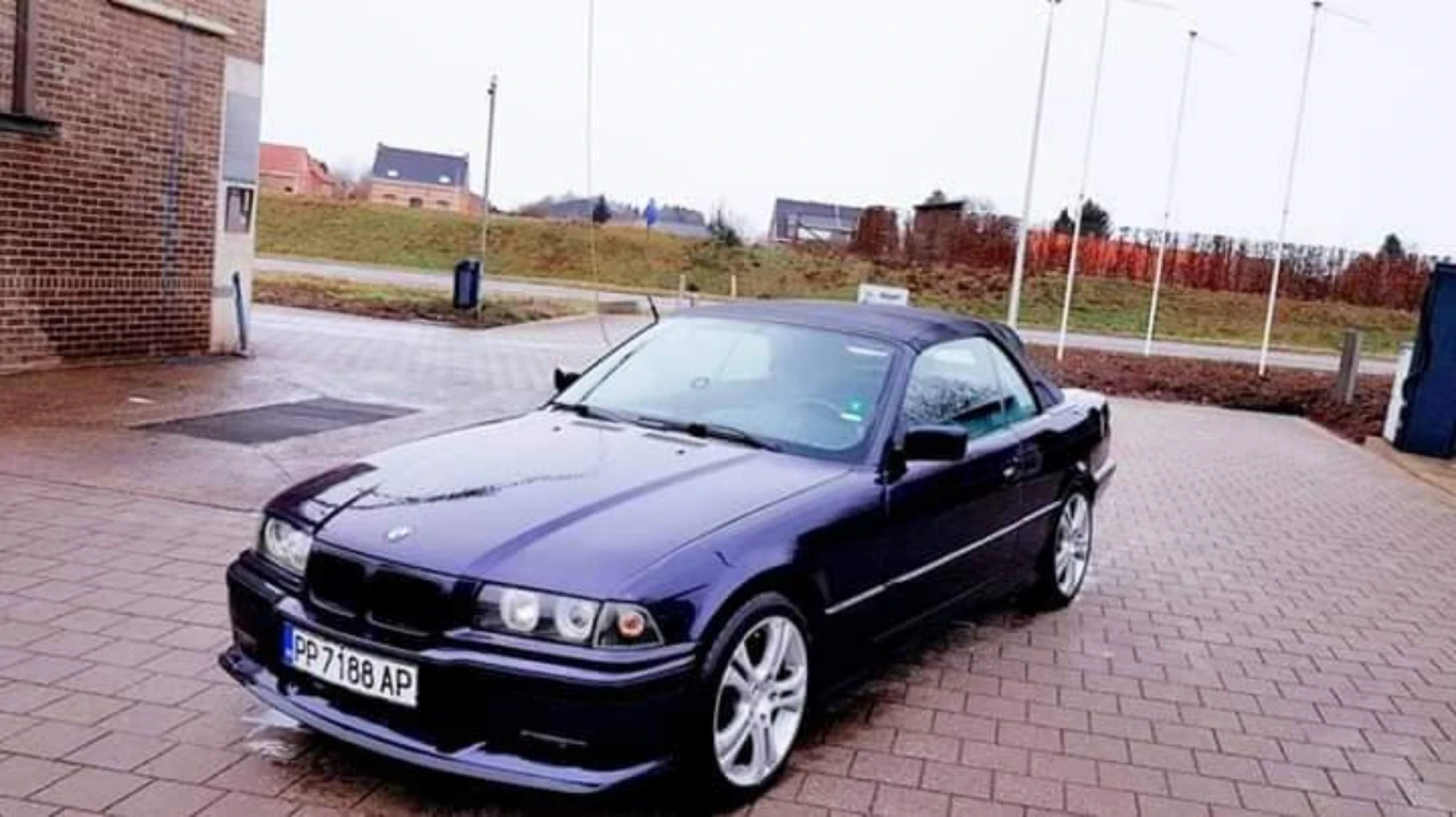 BMW 320  - изображение 5