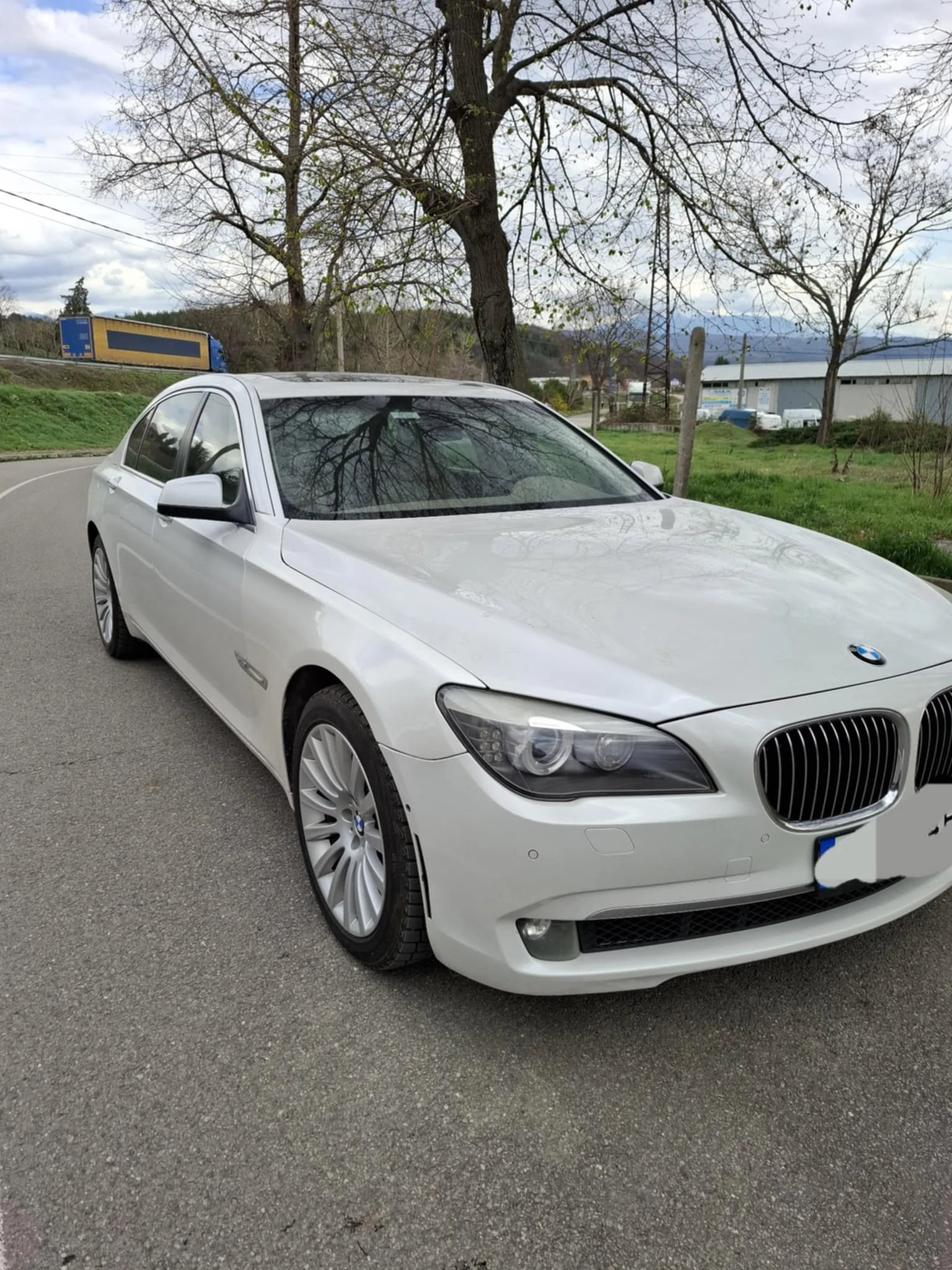 BMW 750 Х ДРАЙВ - изображение 2