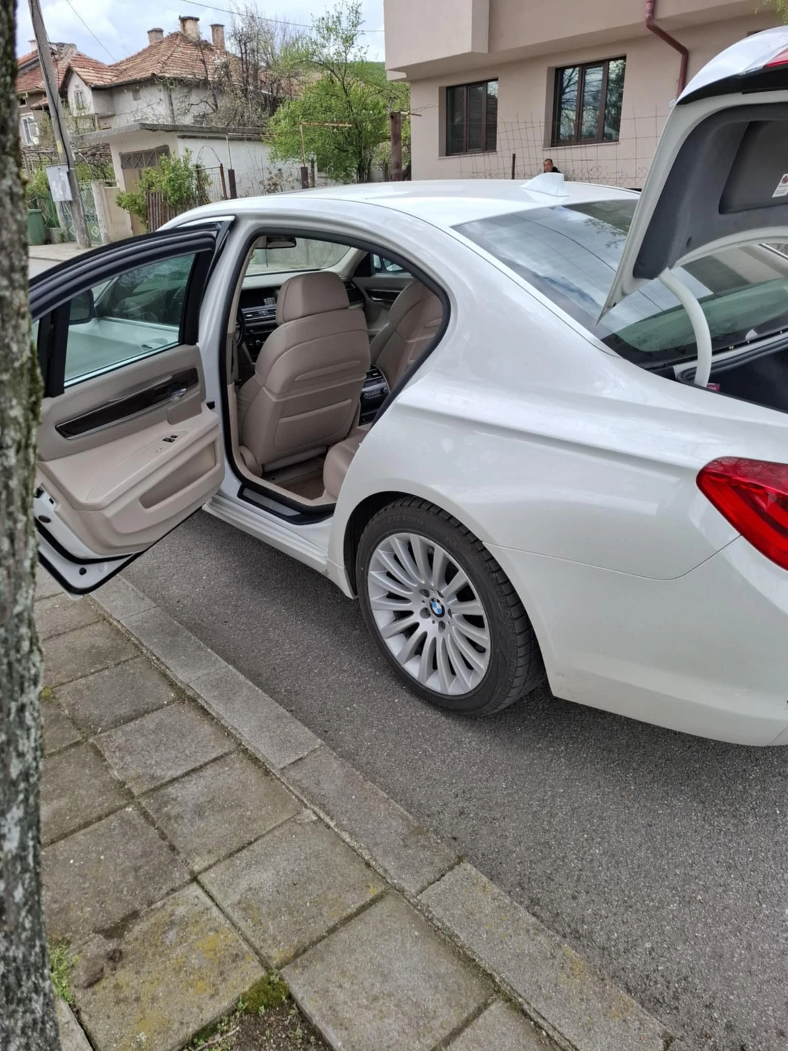 BMW 750 Х ДРАЙВ - изображение 5