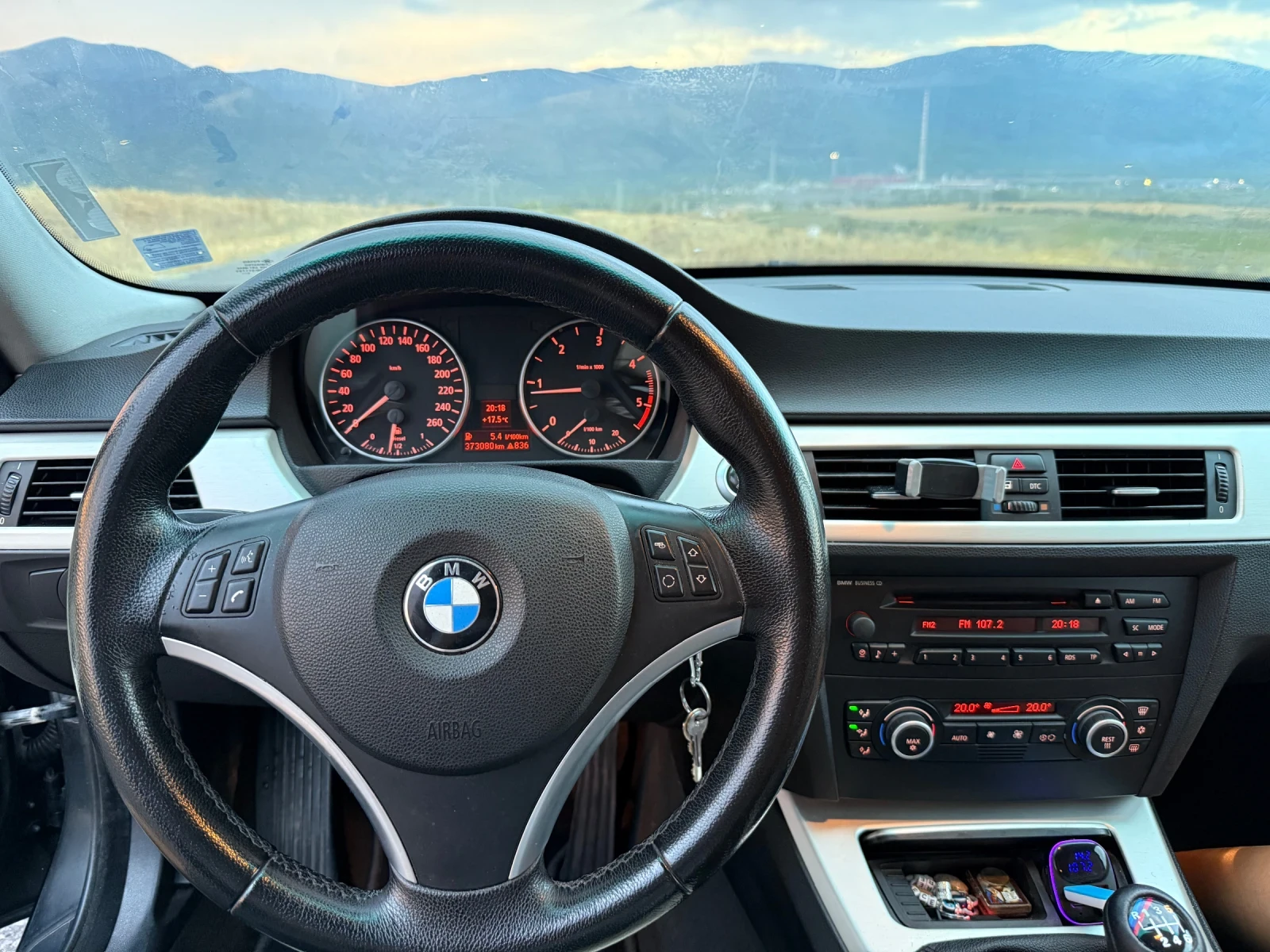 BMW 320 D 163КС - изображение 9