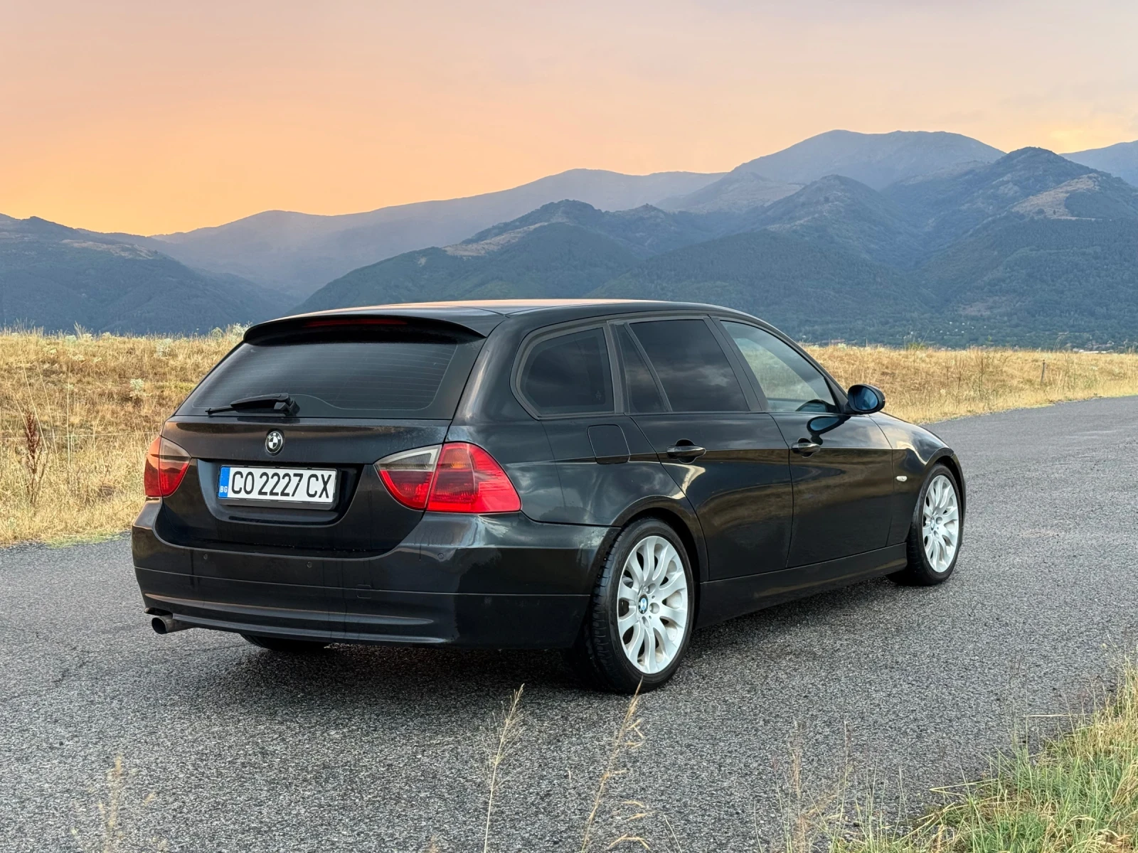 BMW 320 D 163КС - изображение 6
