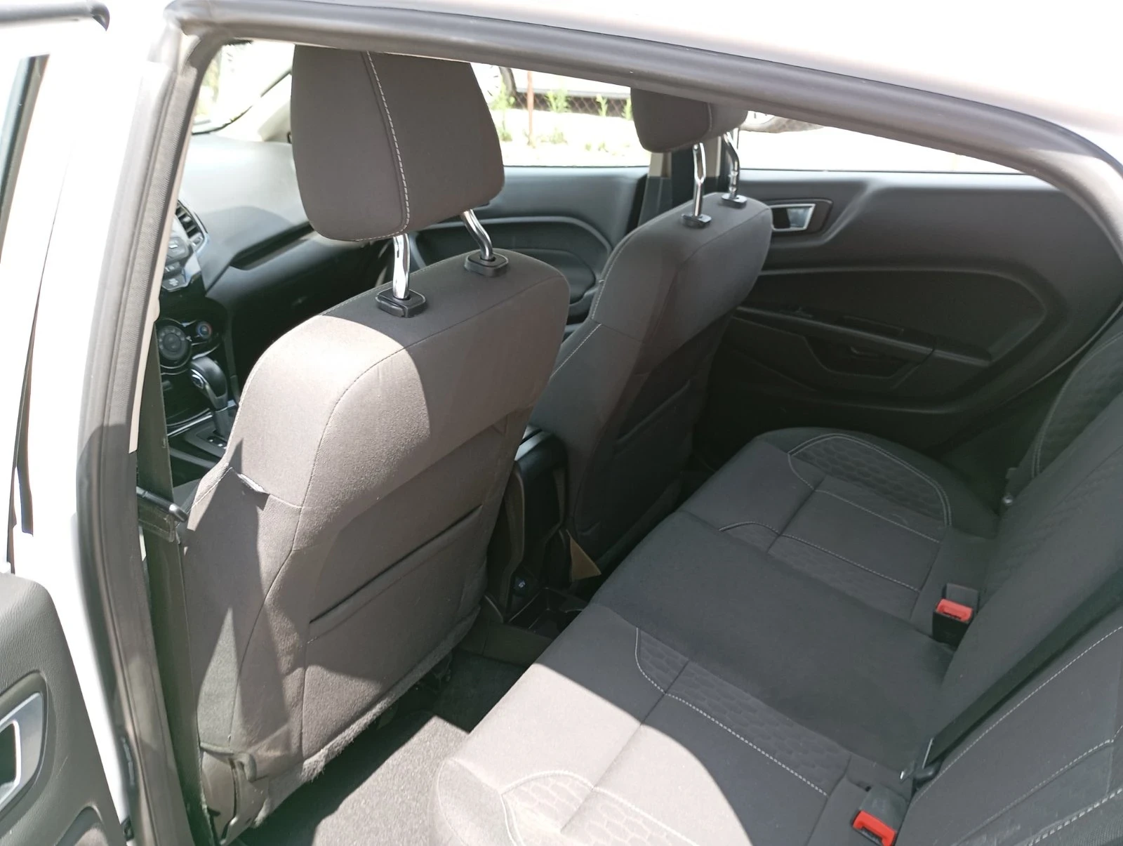 Ford Fiesta 1 6 i Automatic - изображение 8