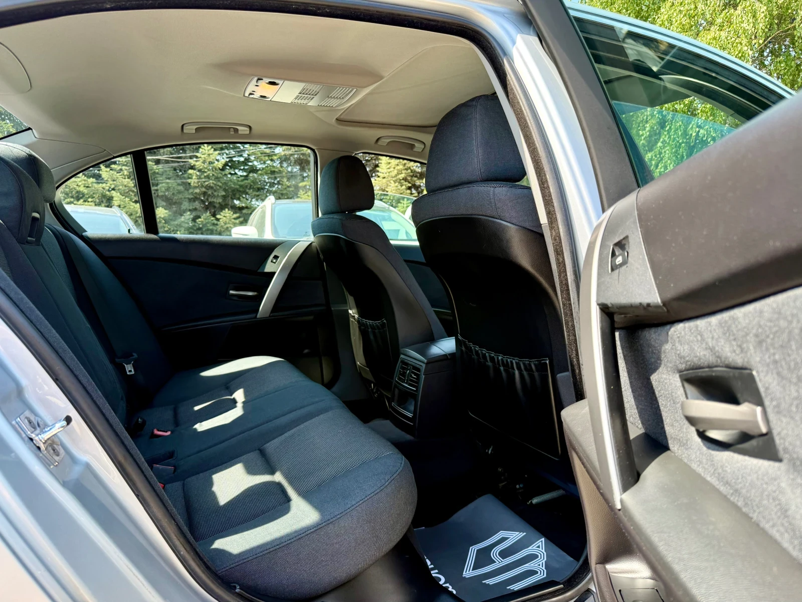 BMW 520 i / MT6 Futura | Mobile.bg   11