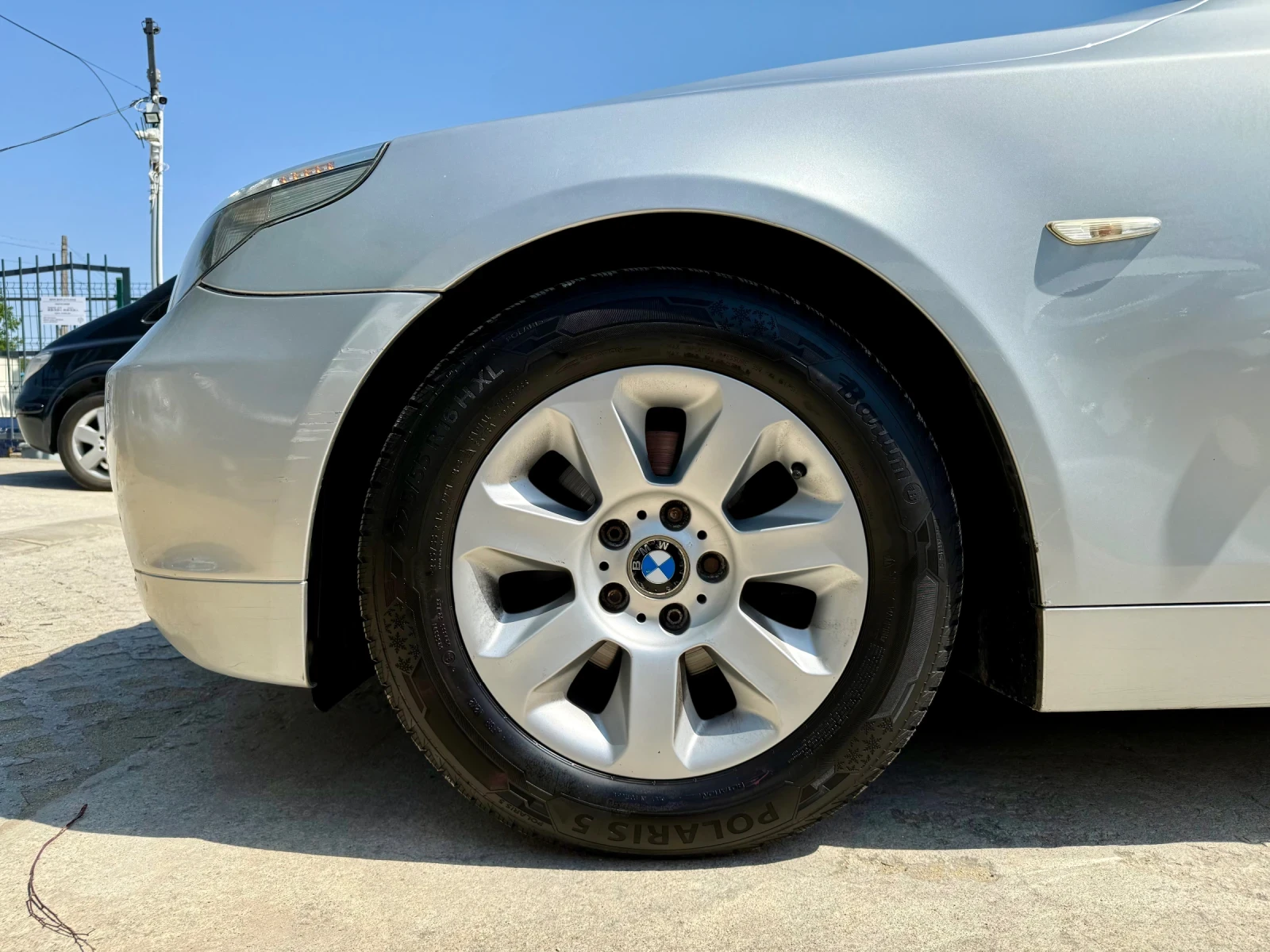 BMW 520 i / MT6 Futura | Mobile.bg   15