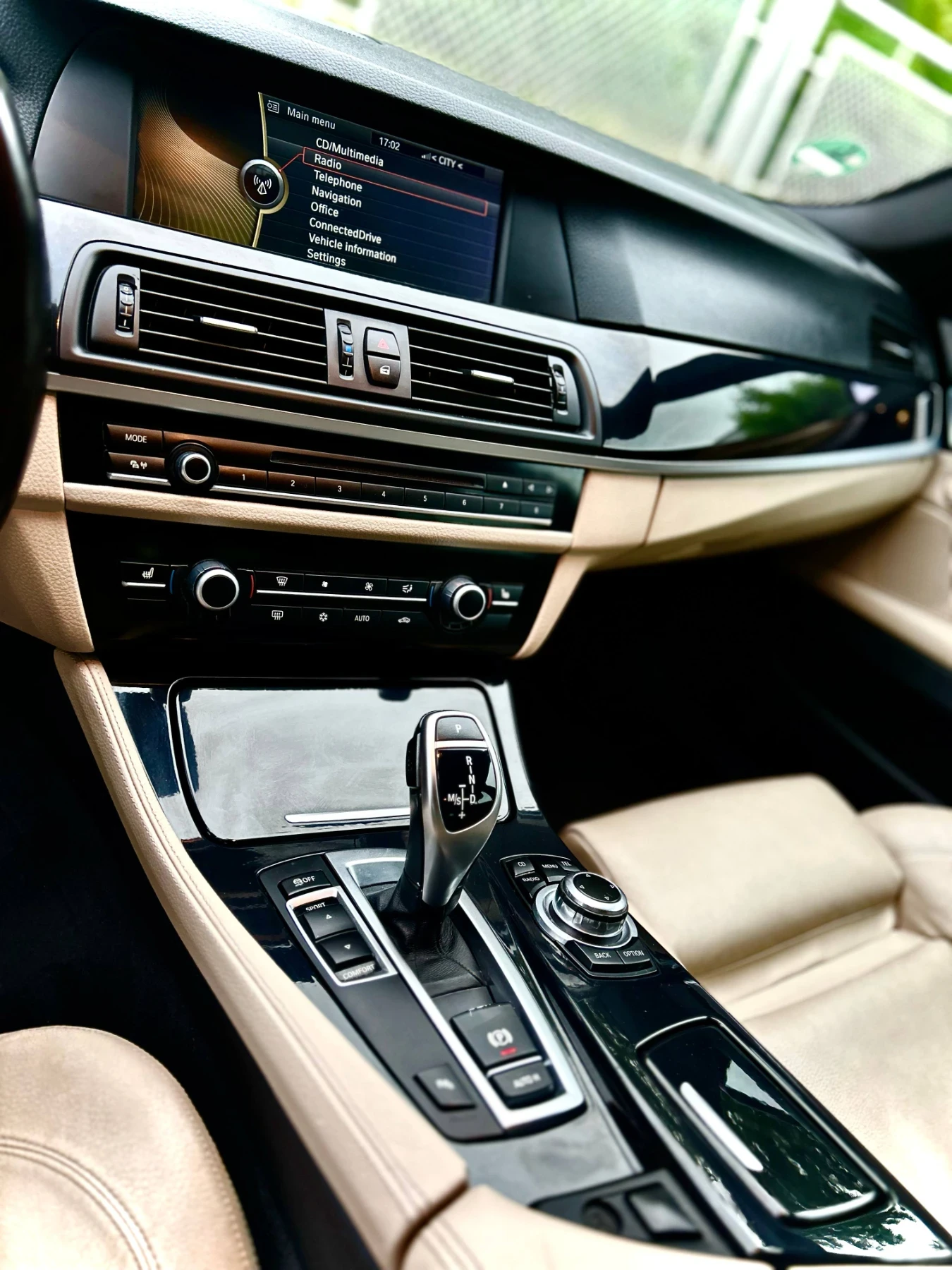 BMW 520 Shadow Line TOP Състояние - изображение 9
