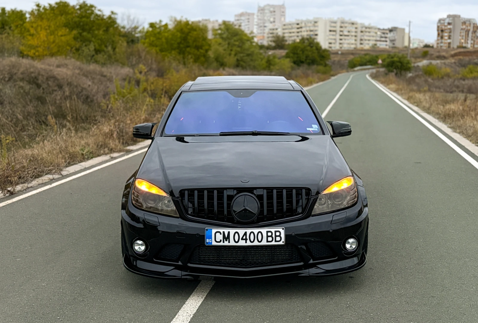 Mercedes-Benz C 320 AMG/NAVI/PANO/MEMORY / Harman - изображение 2