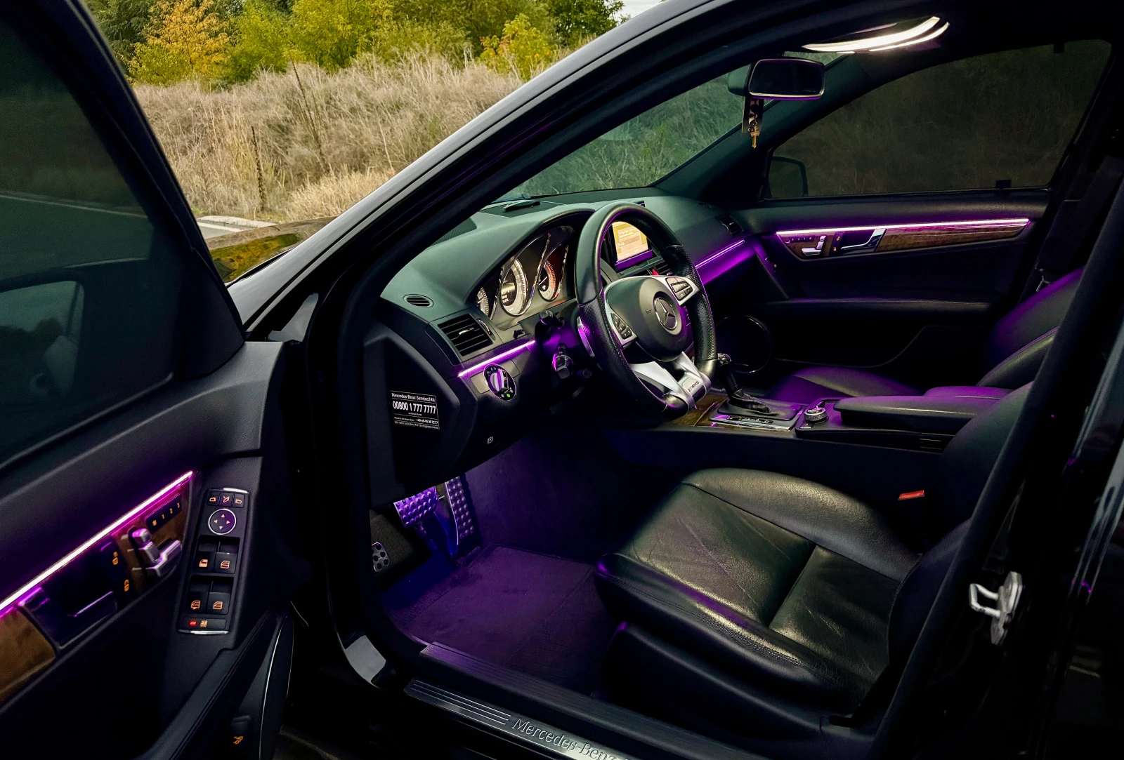 Mercedes-Benz C 320 AMG/NAVI/PANO/MEMORY / Harman - изображение 10