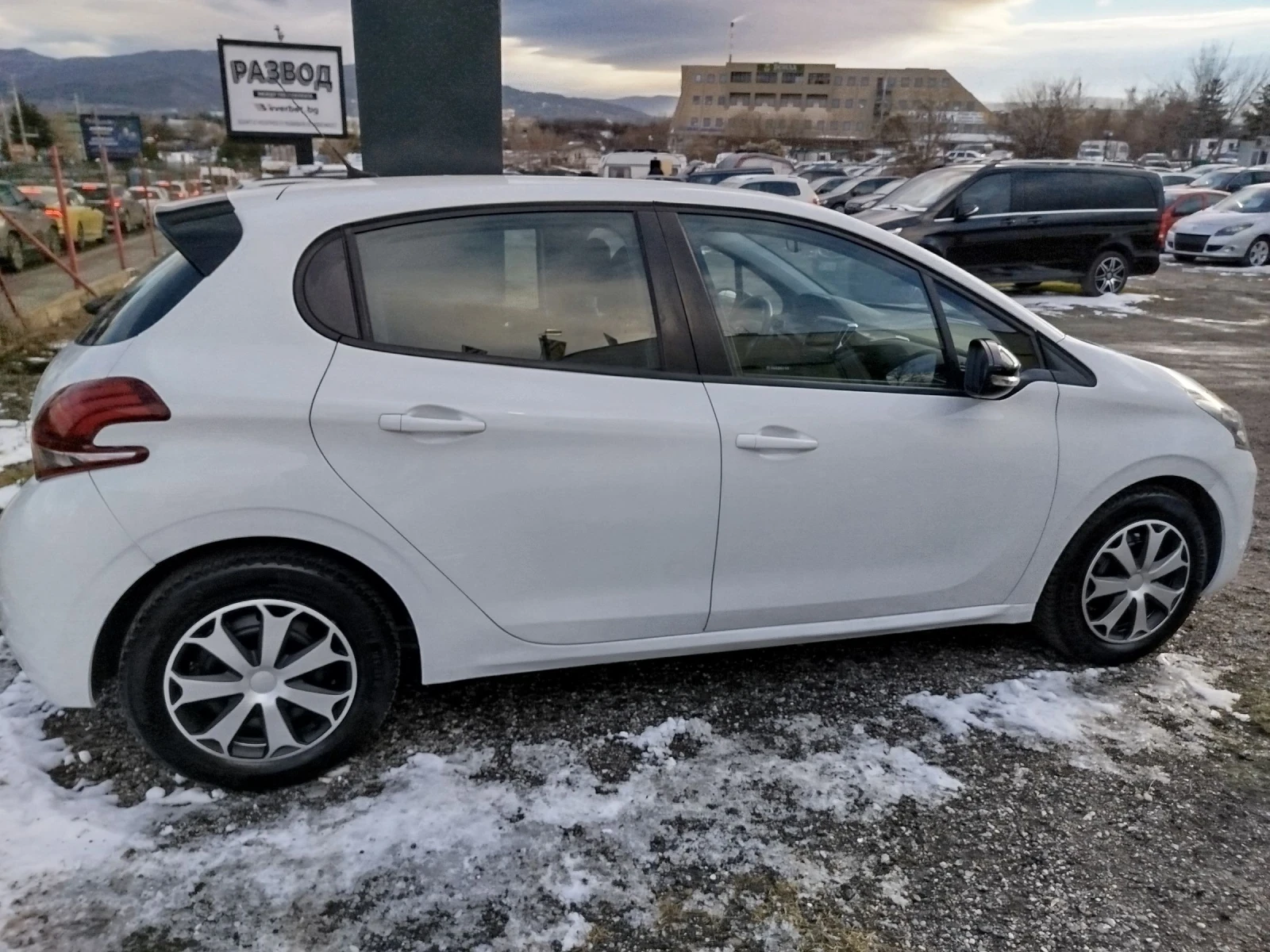 Peugeot 208 1.6HDI-140хил.км. - изображение 4