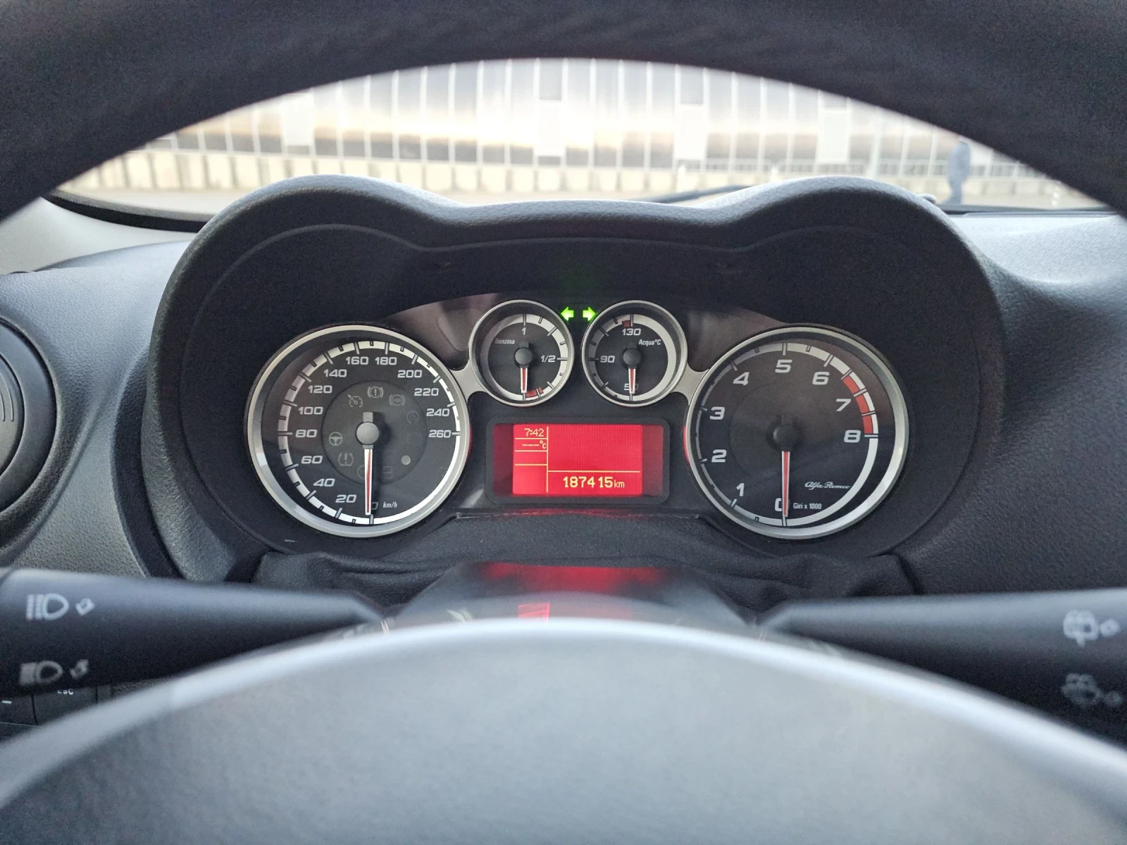 Alfa Romeo MiTo Alfa Romeo MiTo / 1.4 MPI 78 �.�. | Mobile.bg � ����������� 9