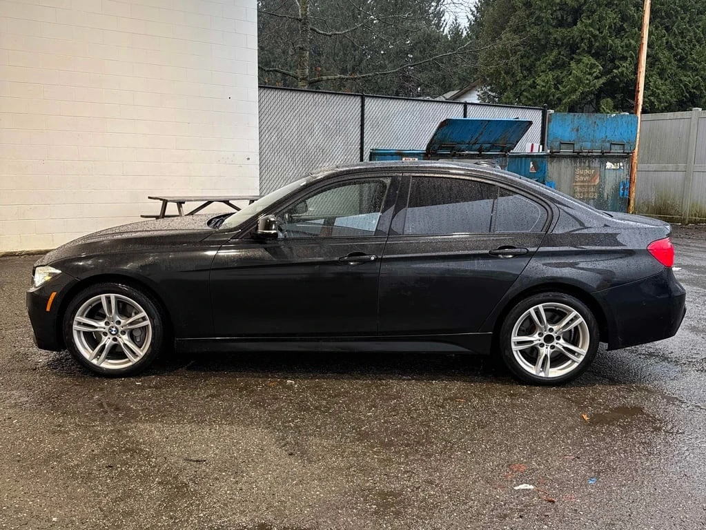 BMW 330 * 330i xDrive * CARFAX * ���� �� �� | Mobile.bg � ����������� 2