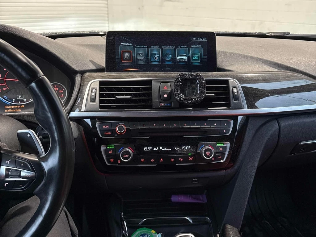 BMW 330 * 330i xDrive * CARFAX * ���� �� �� | Mobile.bg � ����������� 9