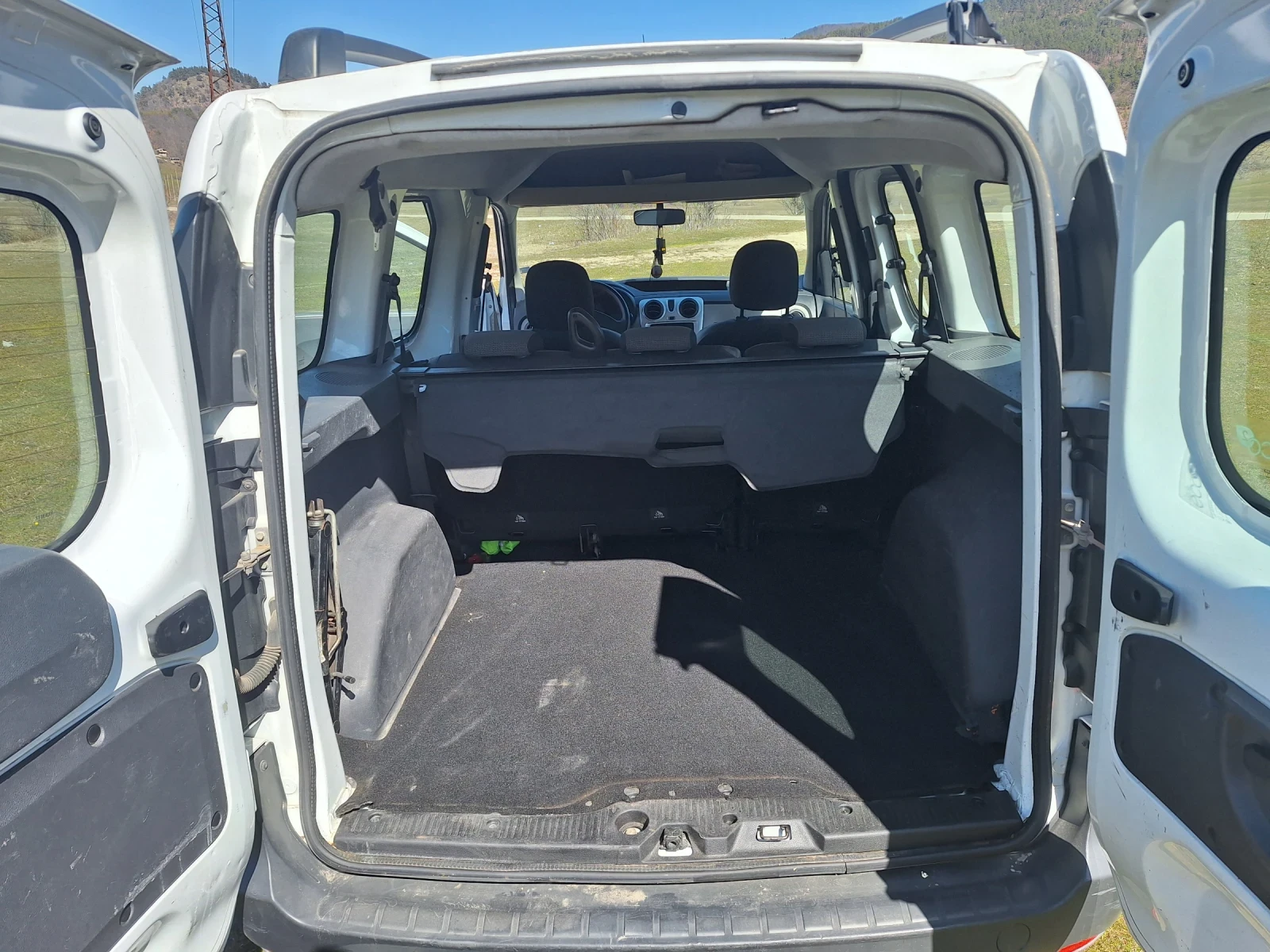 Dacia Dokker 1.5 DCI, снимка 8 - Автомобили и джипове - 53846118