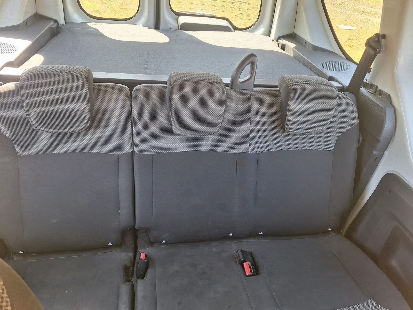 Dacia Dokker 1.5 DCI, снимка 14 - Автомобили и джипове - 53846118