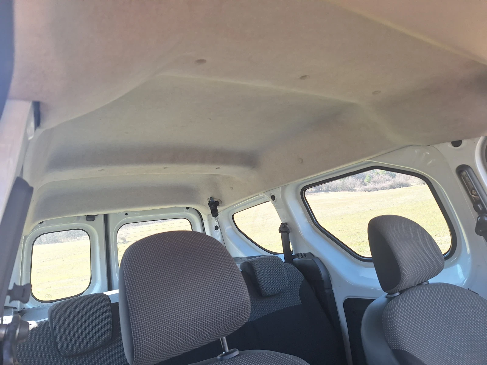 Dacia Dokker 1.5 DCI, снимка 13 - Автомобили и джипове - 53846118