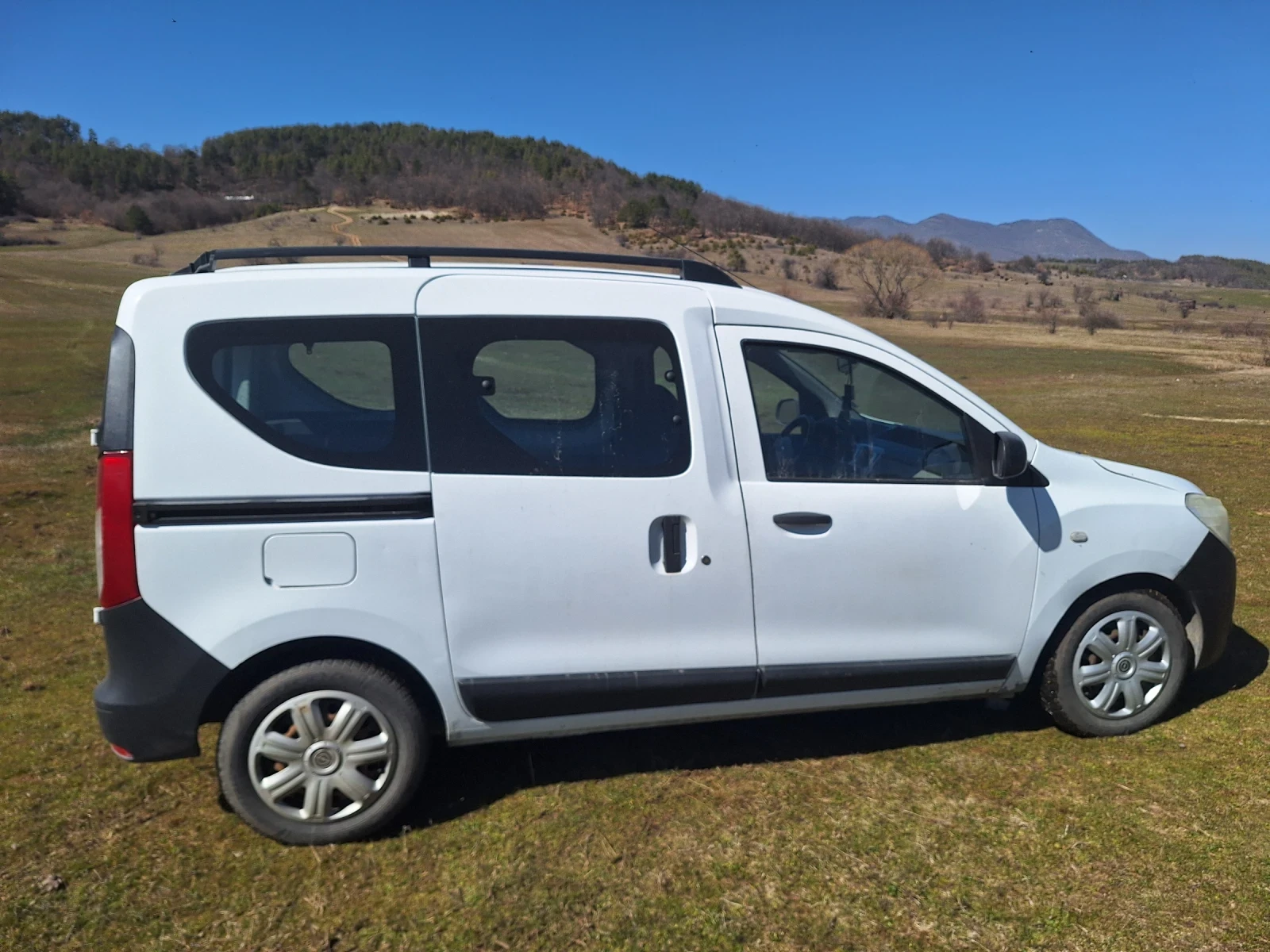 Dacia Dokker 1.5 DCI, снимка 2 - Автомобили и джипове - 53846118