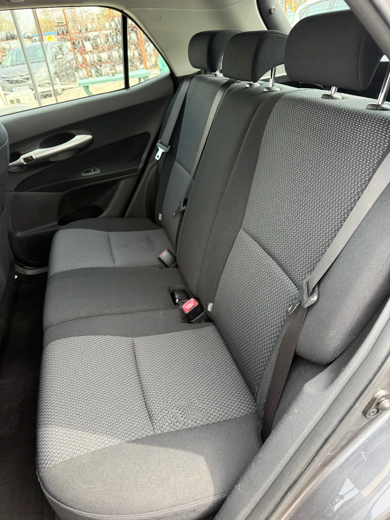 Toyota Auris 1.8i 147�.� ��������� �������� | Mobile.bg � ����������� 13