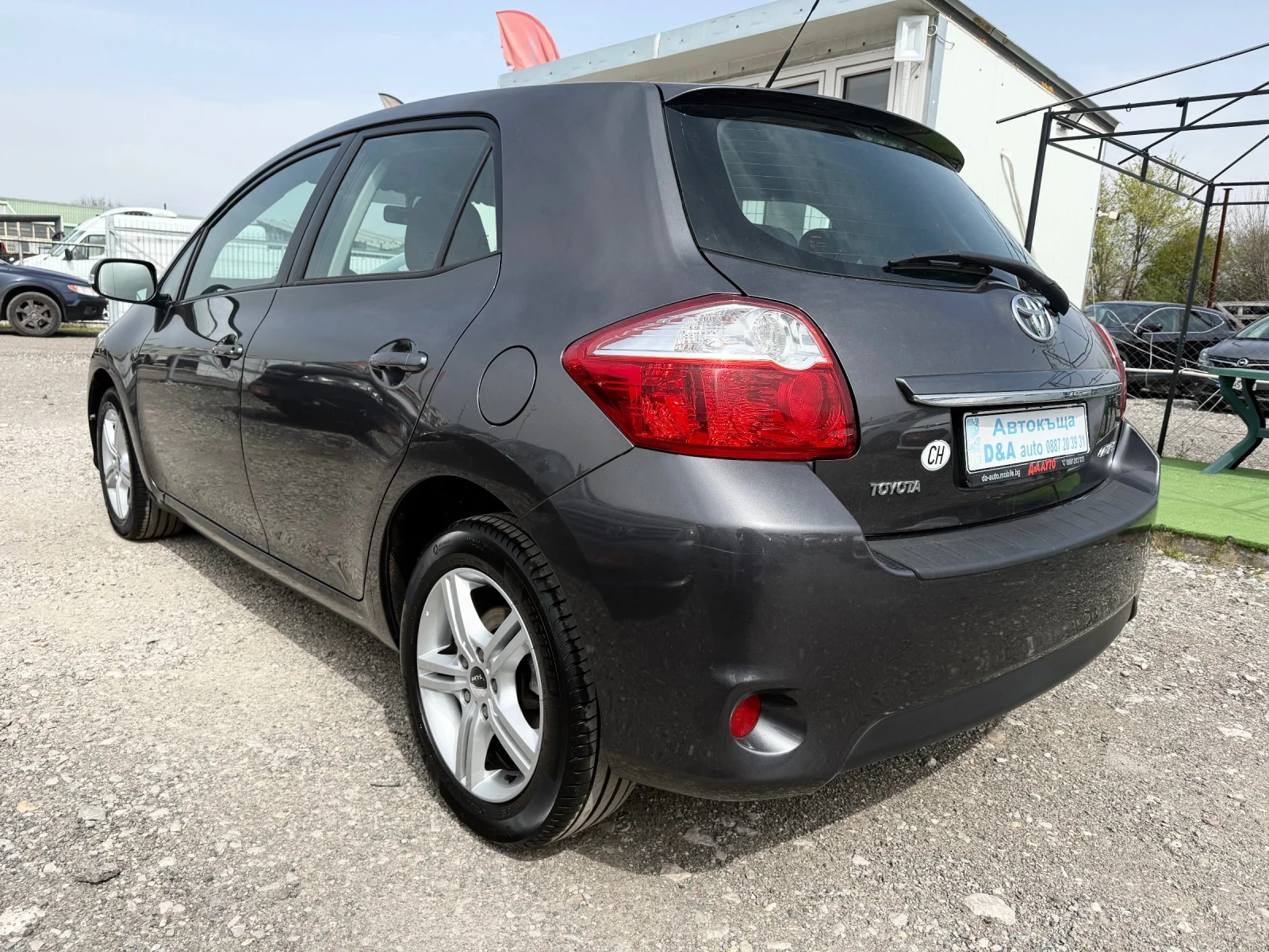 Toyota Auris 1.8i 147�.� ��������� �������� | Mobile.bg � ����������� 8