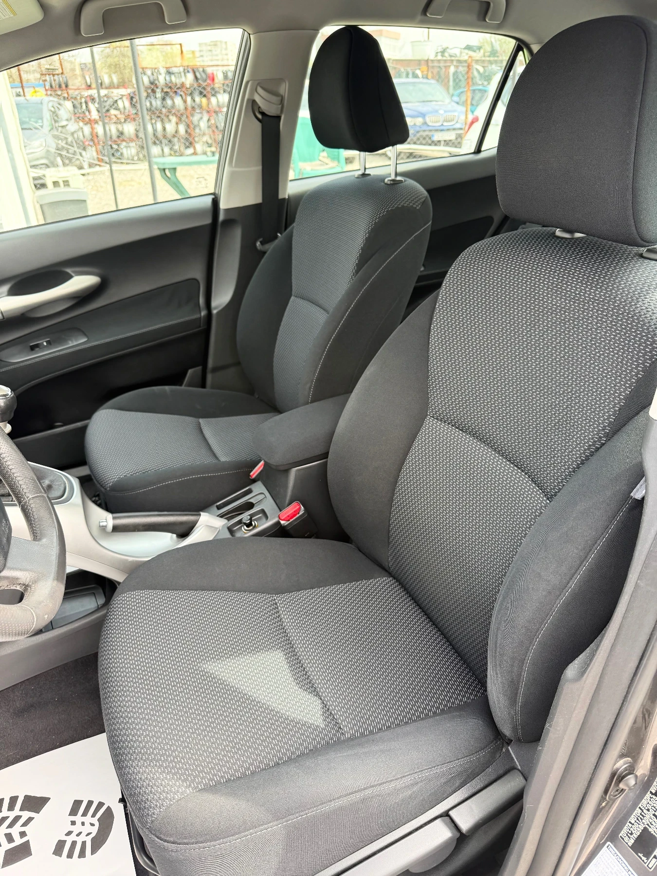 Toyota Auris 1.8i 147�.� ��������� �������� | Mobile.bg � ����������� 12