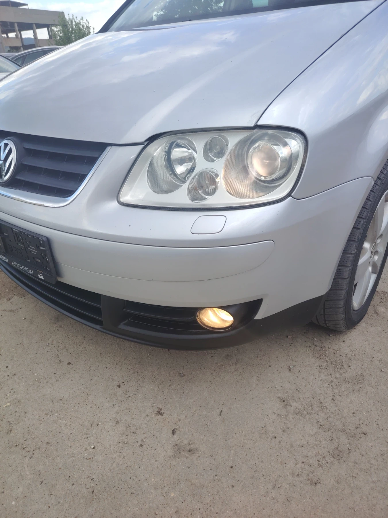 VW Touran, снимка 8 - Автомобили и джипове - 54531051