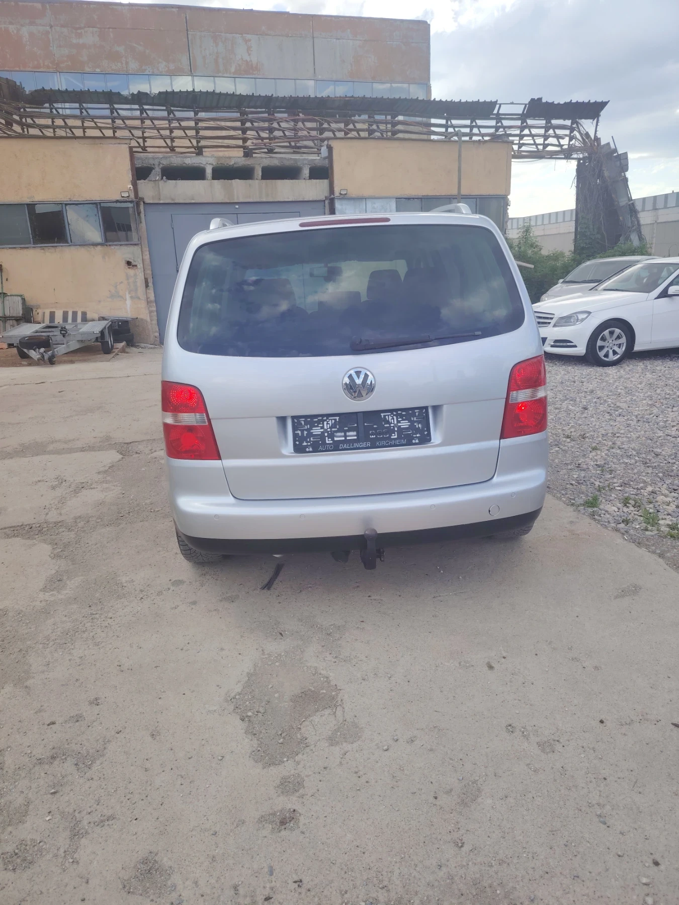 VW Touran, снимка 4 - Автомобили и джипове - 54531051