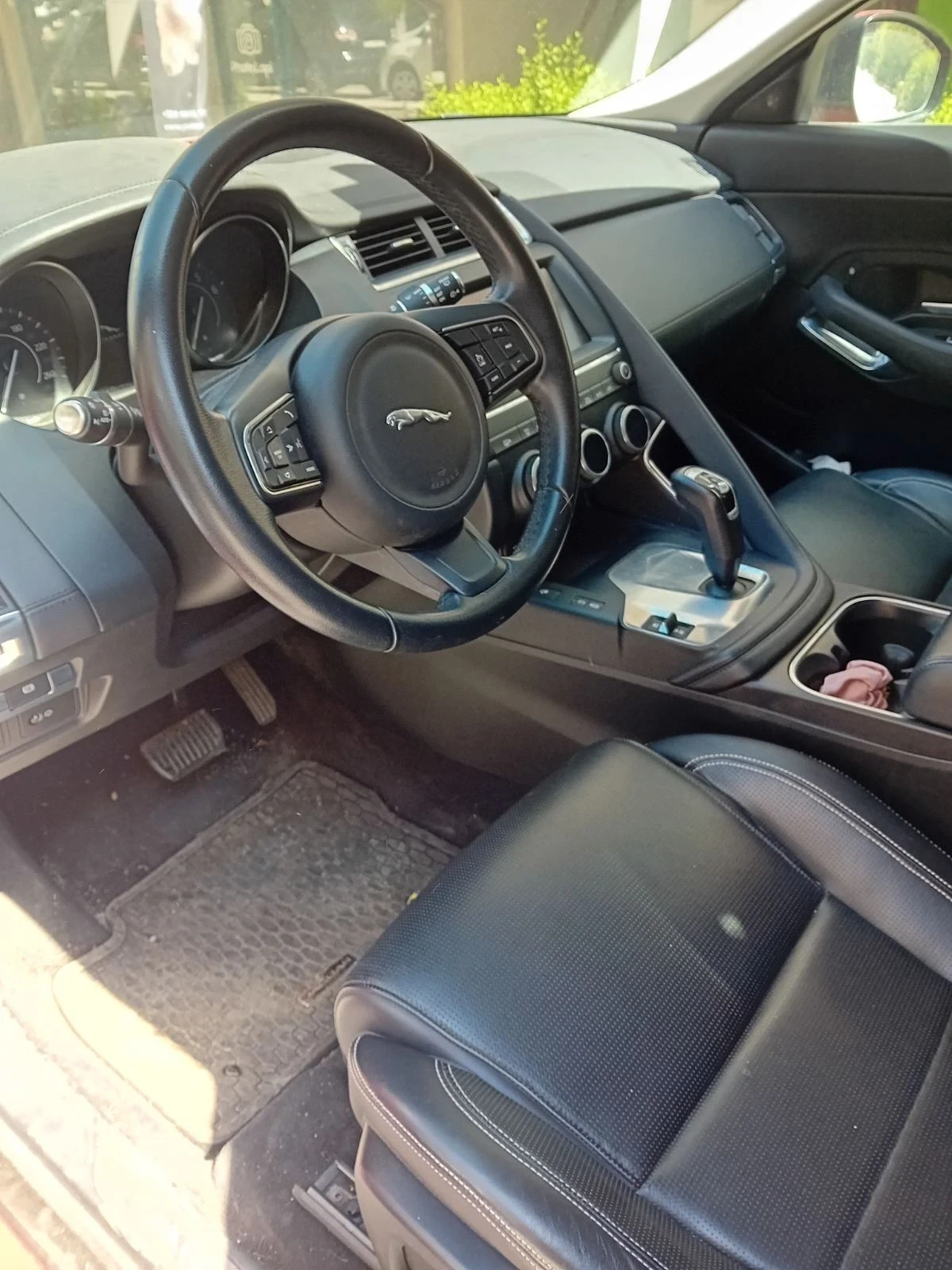 Jaguar E-pace, снимка 5 - Автомобили и джипове - 54553133