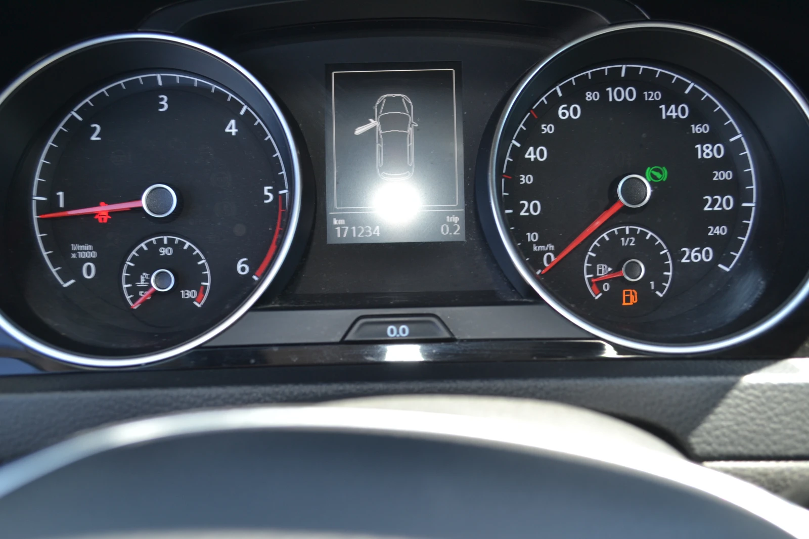 VW Golf 1.6tdi-dsg, снимка 10 - Автомобили и джипове - 54940615