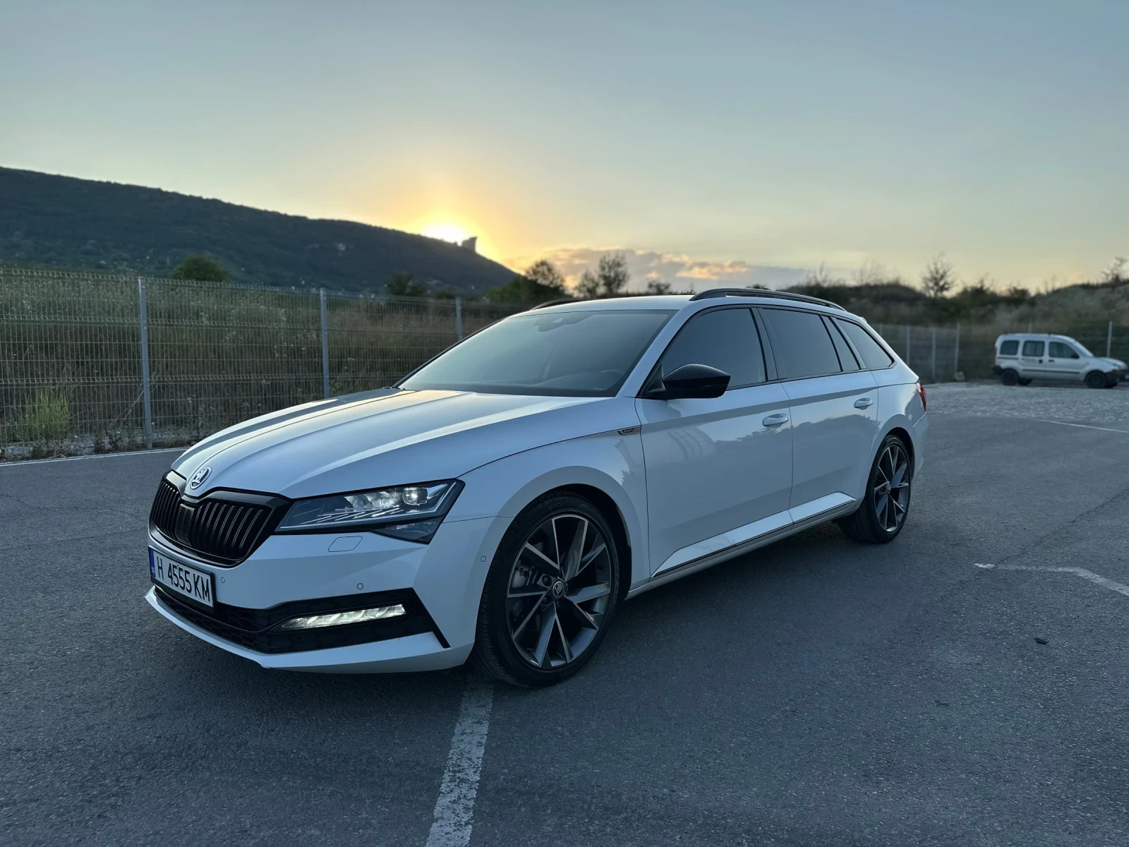 Skoda Superb 2.0TDI DSG 4x4 SPORTLINE УНИКАТ, снимка 2 - Автомобили и джипове - 55257243
