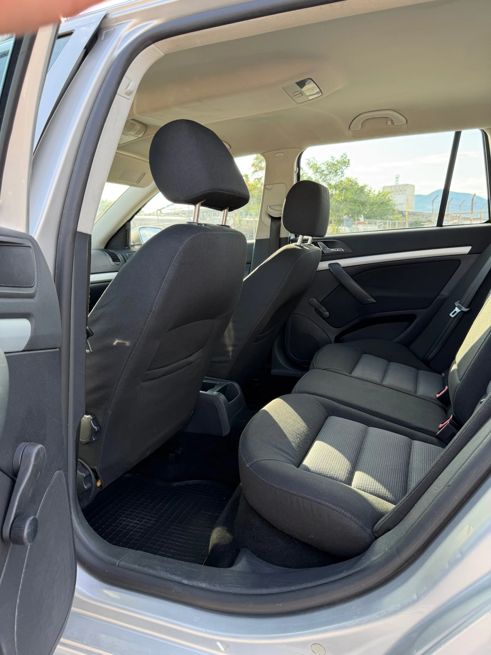 Skoda Octavia 1.6 MPI Стария Мотор 102к.с Реални Км, снимка 16 - Автомобили и джипове - 55419776