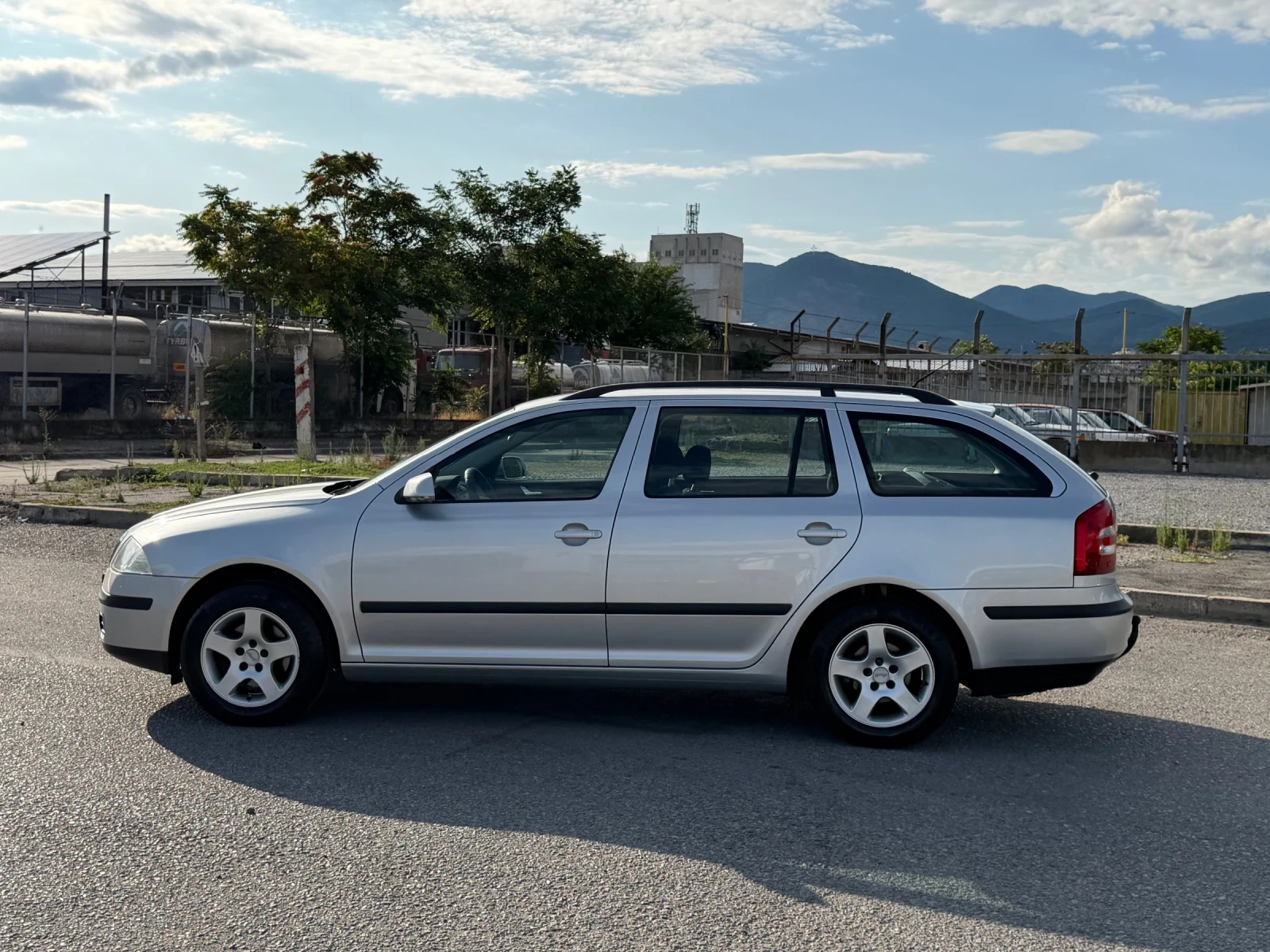 Skoda Octavia 1.6 MPI Стария Мотор 102к.с Реални Км, снимка 10 - Автомобили и джипове - 55419776