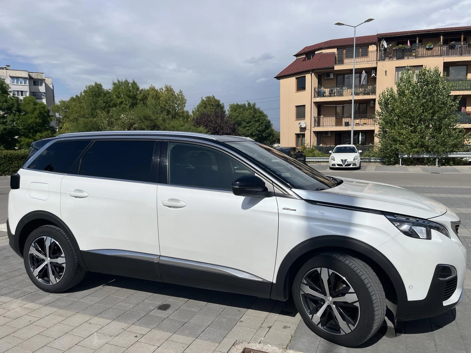 Peugeot 5008 GT Line, снимка 5 - Автомобили и джипове - 55878957
