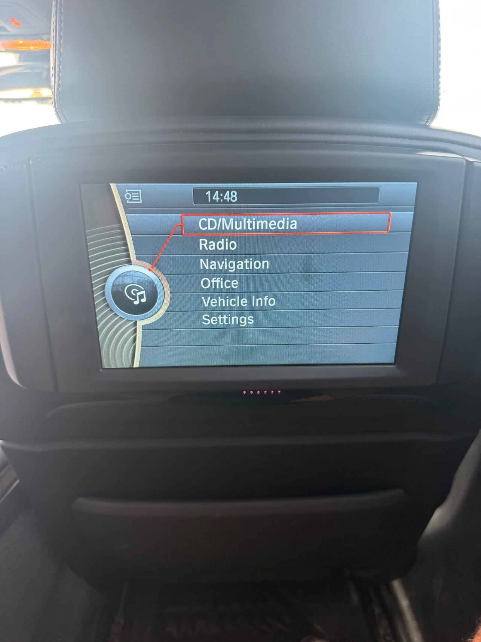 BMW 750 Li xDrive M-Pack, снимка 9 - Автомобили и джипове - 56224656