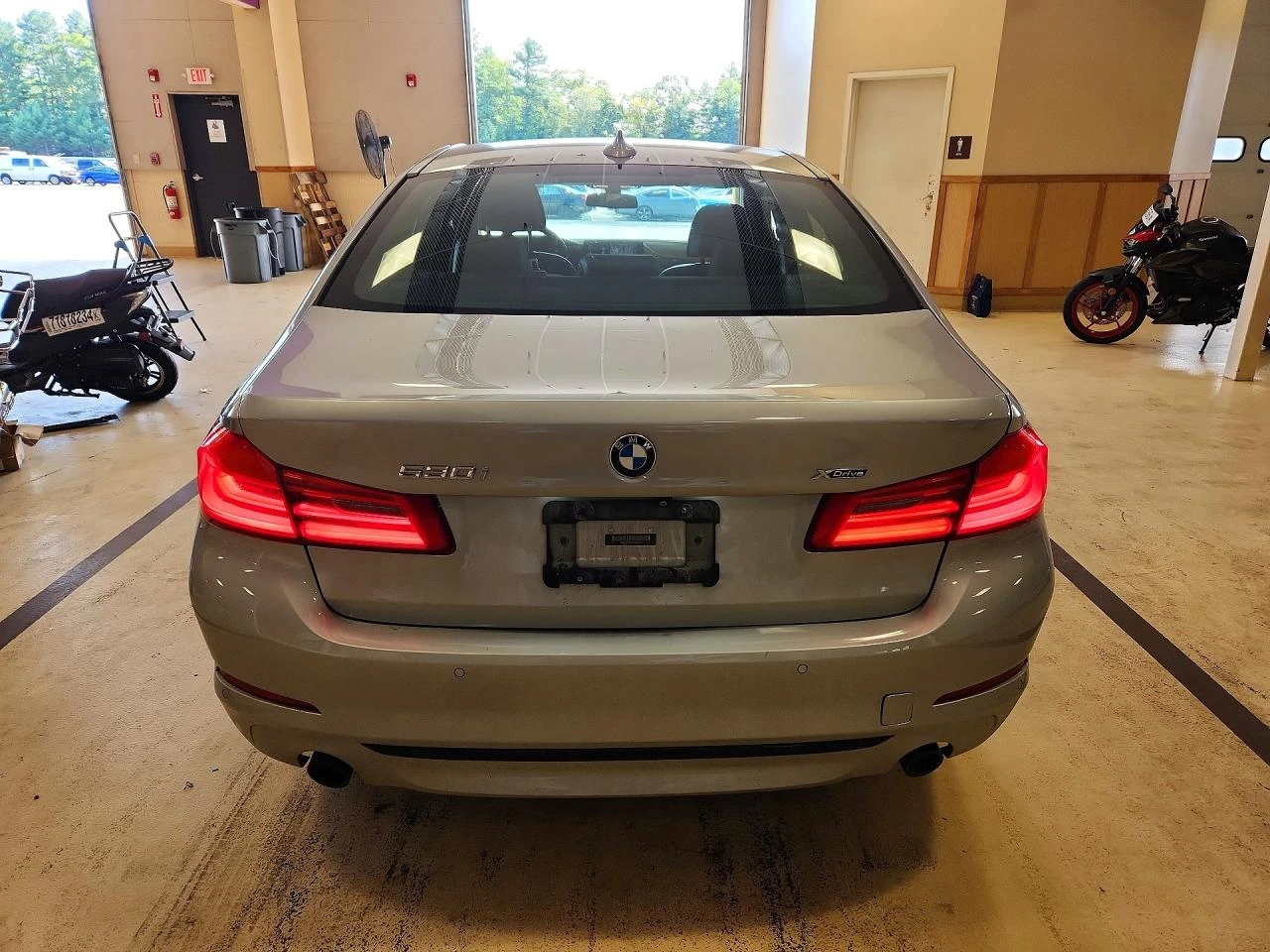 BMW 530 2.0l Xi, снимка 6 - Автомобили и джипове - 56340264