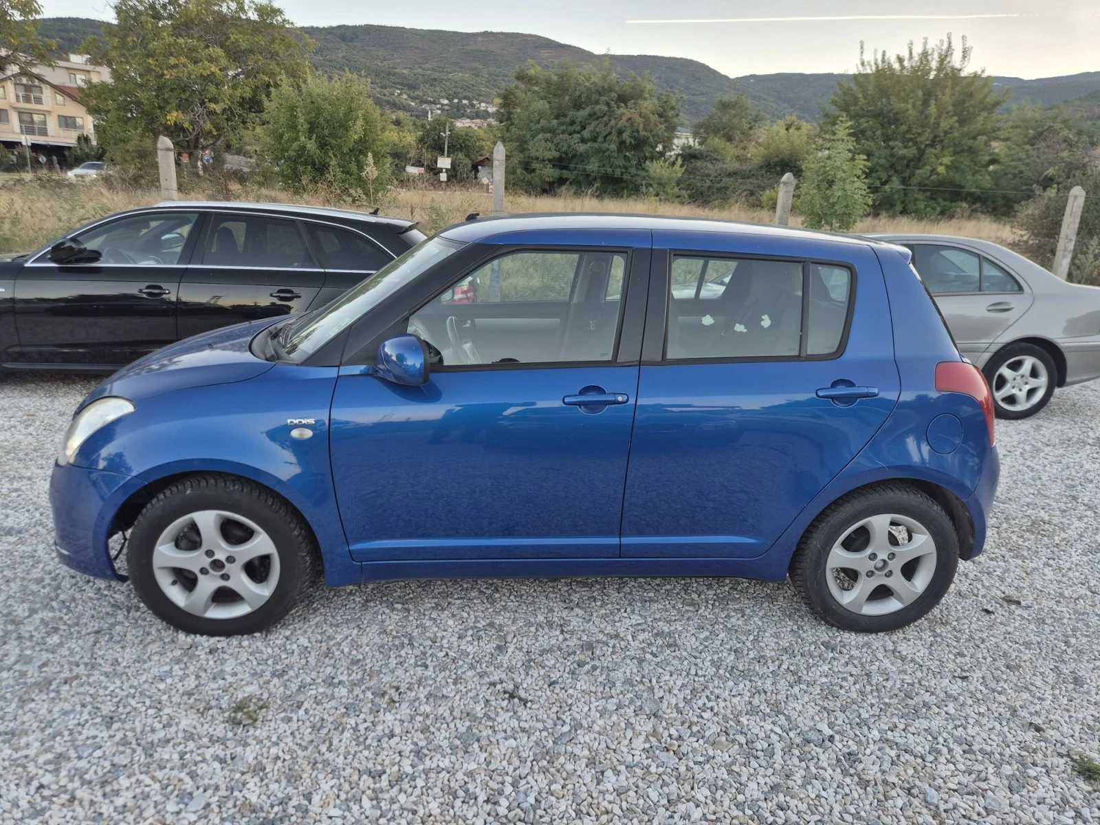 Suzuki Swift 1.3 DDIS, снимка 7 - Автомобили и джипове - 56349164