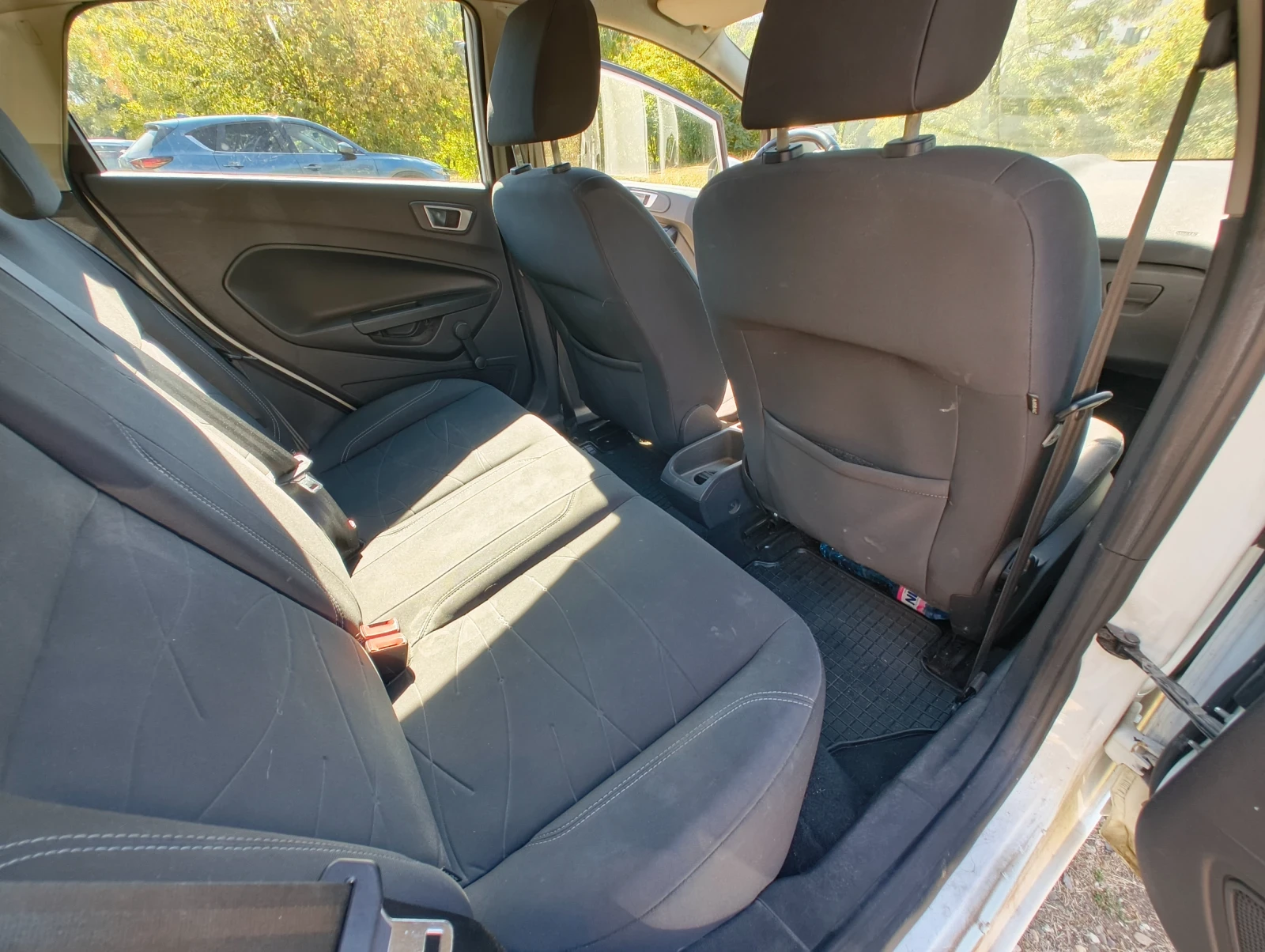 Ford Fiesta, снимка 10 - Автомобили и джипове - 56370091