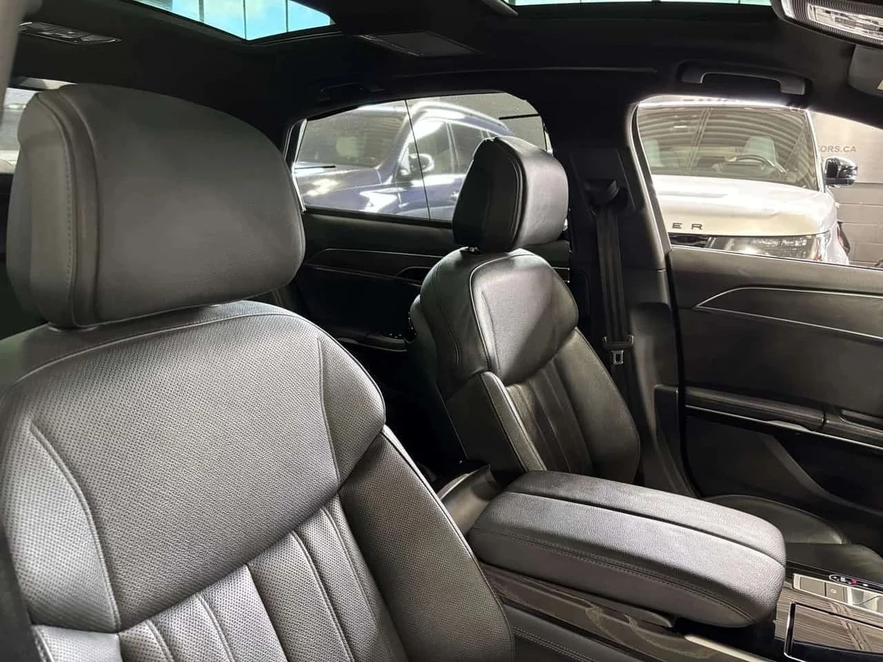 Audi A8, снимка 16 - Автомобили и джипове - 56710460