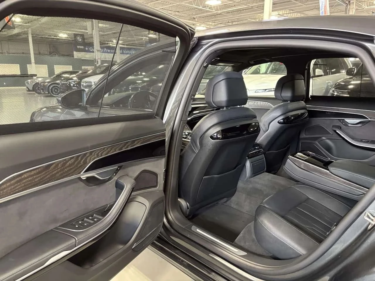 Audi A8, снимка 9 - Автомобили и джипове - 56710460
