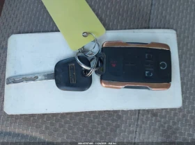 Gmc Sierra 5.3L V-8 DI, VVT, 355HP 4X4 Drive, снимка 3