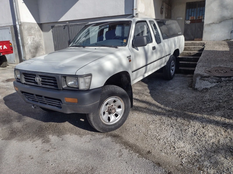 Toyota Hilux 4 x4, снимка 8 - Автомобили и джипове - 46941434