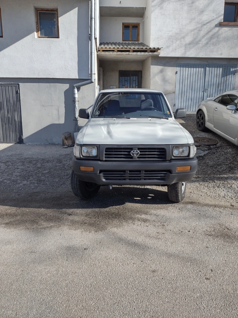 Toyota Hilux 4 x4, снимка 1 - Автомобили и джипове - 46941434