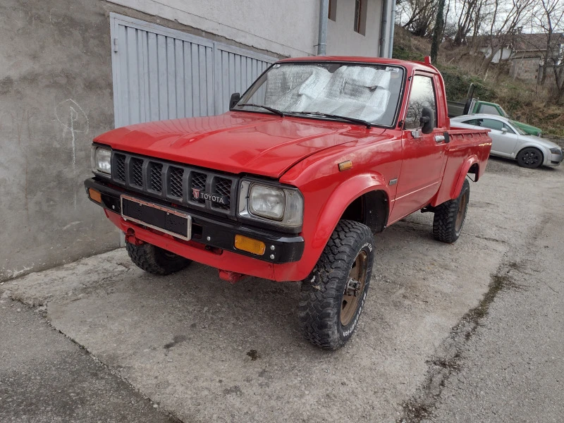 Toyota Hilux 4 x4, снимка 11 - Автомобили и джипове - 46941434