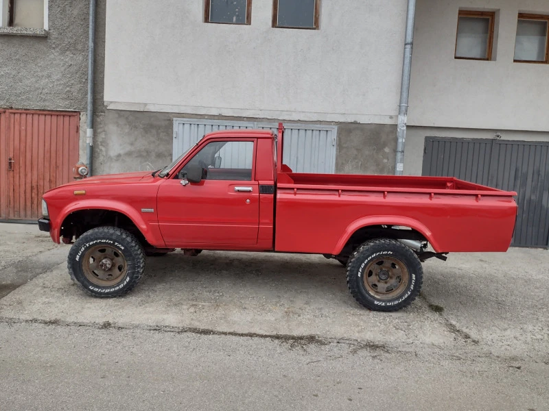 Toyota Hilux 4 x4, снимка 12 - Автомобили и джипове - 46941434