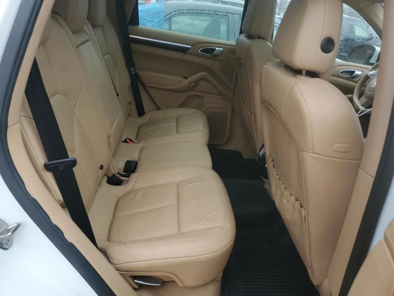 Porsche Cayenne S* ПАНО* ПОДГРЕВИ* BOSE* LANE&PARK ASSIST* BIXENON, снимка 10 - Автомобили и джипове - 48310039