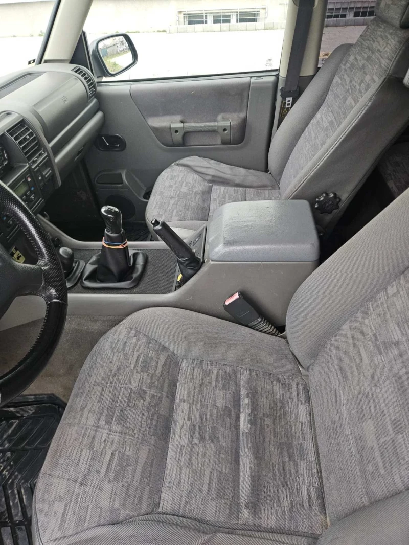Land Rover Discovery Discovery Td 2.5, снимка 8 - Автомобили и джипове - 52645384